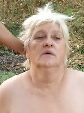 Chubby mature Anna Mary kneels down to give a blowjob and got her fat cooter fucked in the outdoors live